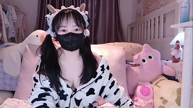 love-uiui live sex cam