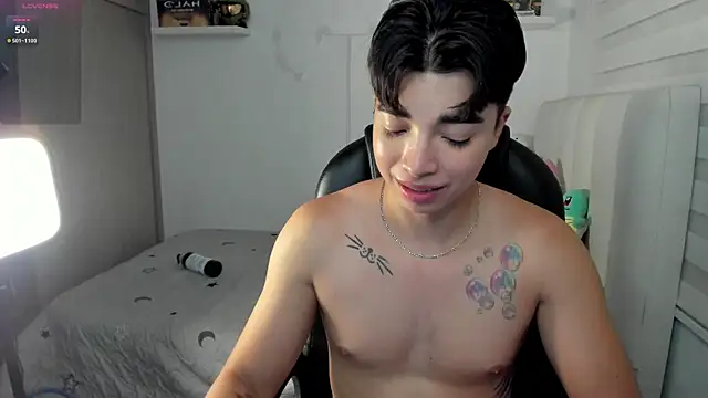 santy7v7 live sex cam