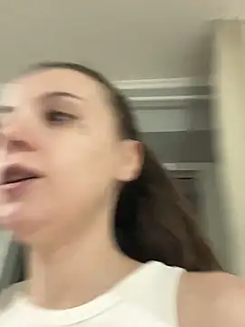 bunnythetailor's cam snapshot