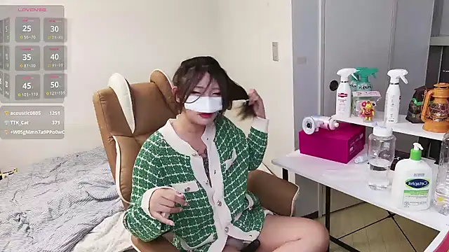 Milk_Sola live sex cam