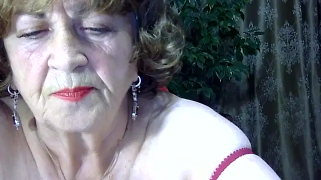 Emma52610 live sex cam