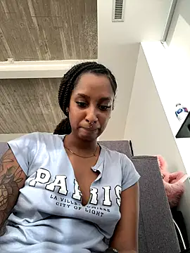 Your_Paris live sex cam