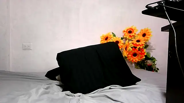 Noah_Miller7 live sex cam
