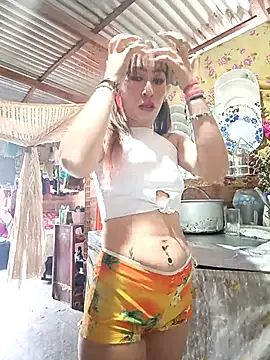 samy-blonde live sex cam