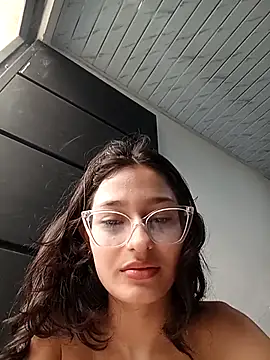 Ary-18 live sex cam