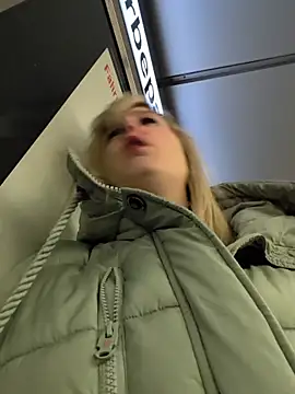 Sexybiene969 live sex cam