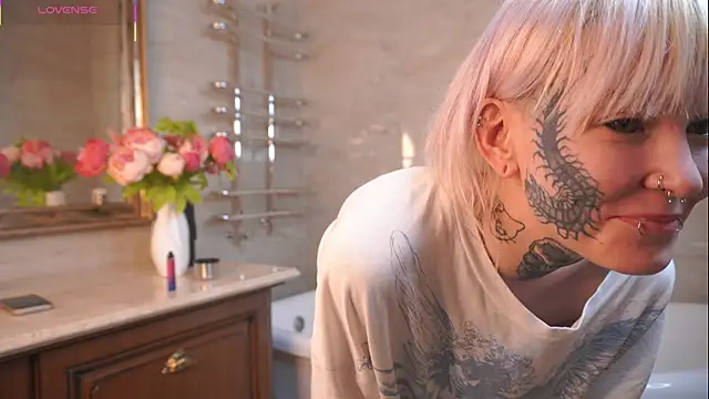 IsauraGarratt's cam snapshot