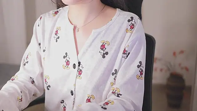 SpiderIily's cam snapshot