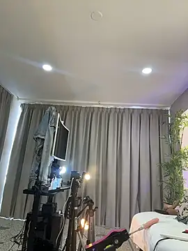 LIAH_IZUMI's cam snapshot