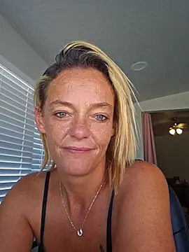 Dixiefaye_'s cam snapshot