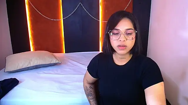 Roxy_Hott's cam snapshot