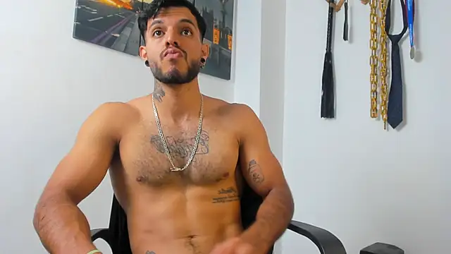 JuanBlade live sex cam