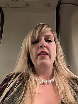 Sexybiene969 live sex cam