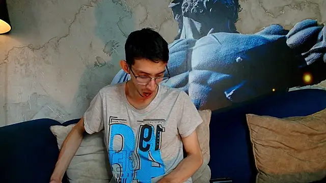 ZyroNight live sex cam