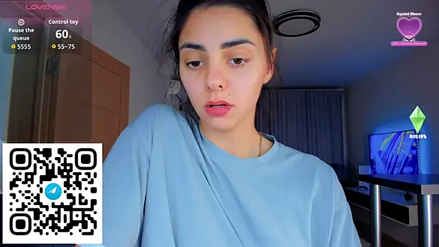 EmiliaZen's cam snapshot