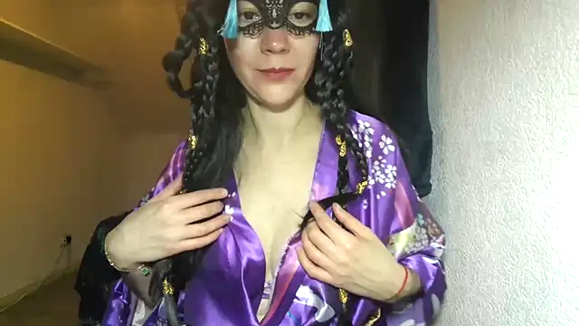 Aromaloveqq's cam snapshot