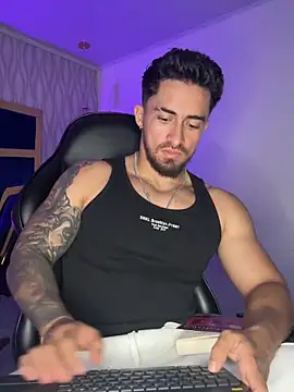 Brad_Summer live sex cam