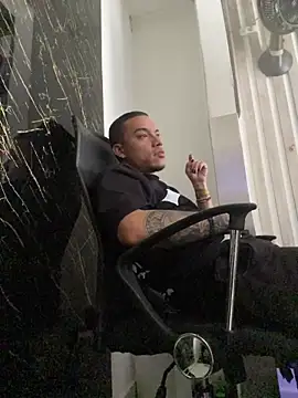 AlphaMasterXxx live sex cam