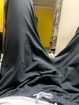 hyderabadii_boi's cam snapshot