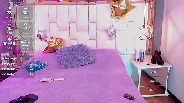 Foxxy_Doll live sex cam