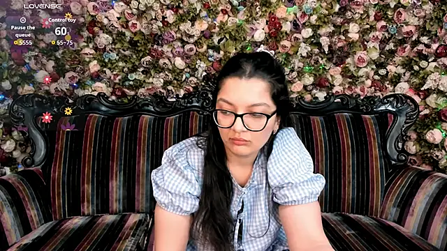 ZarifaBev live sex cam