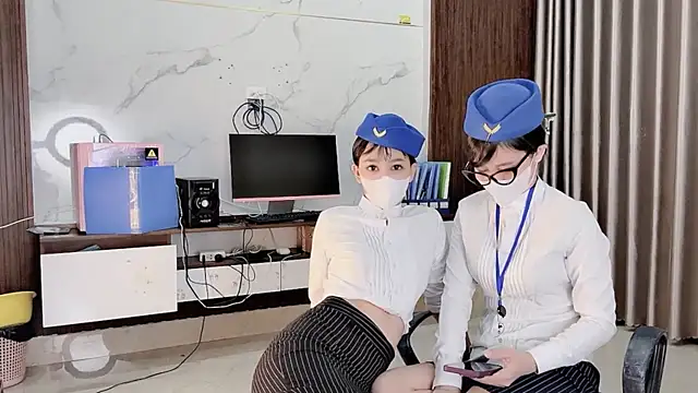 Mono-Stewardesss live sex cam
