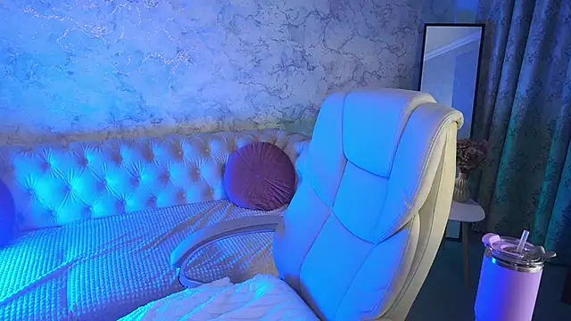 CurlyCandyXX live sex cam