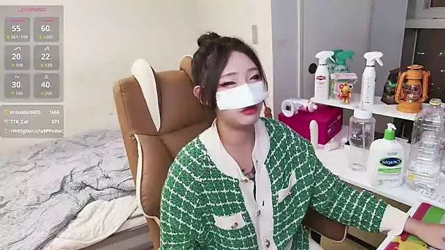 Milk_Sola live sex cam