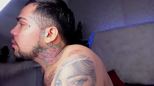 Littlepearl23 live sex cam