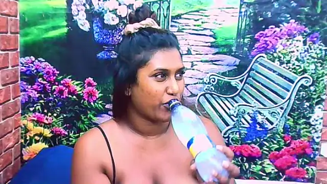 IndianChocolatepie4u live sex cam