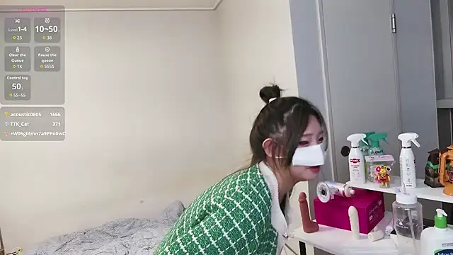 Milk_Sola live sex cam