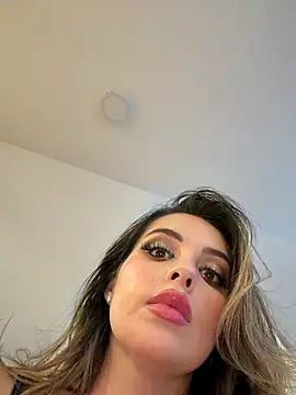 Alirawrz live sex cam