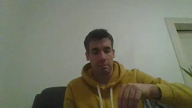 JulioIsHere4you live sex cam