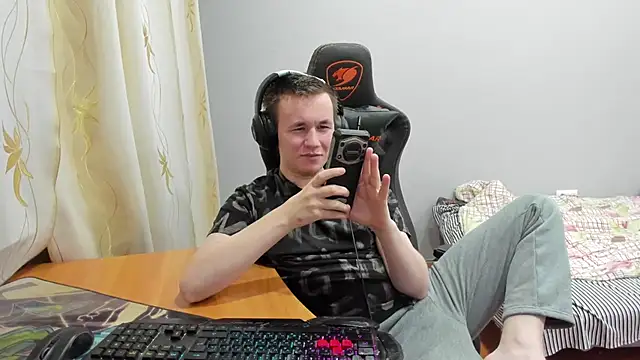 iliaskrislove live sex cam