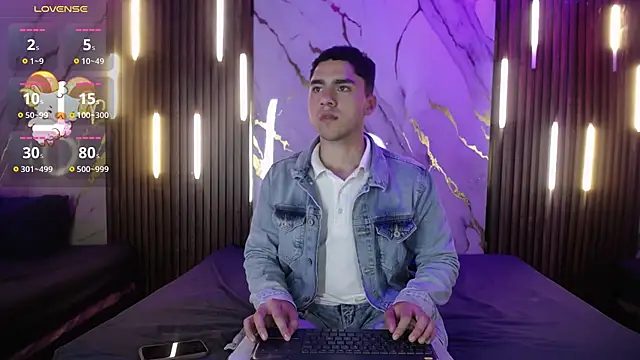 LiamNovak live sex cam