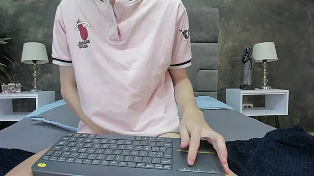 bruce_hans live sex cam