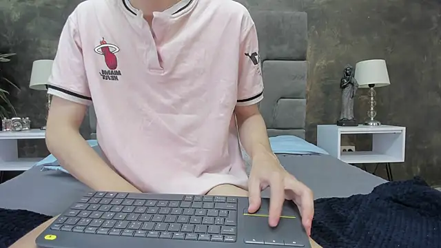 bruce_hans live sex cam