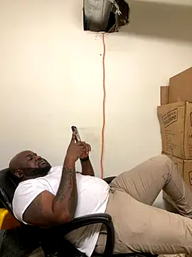 africandickxxl live sex cam