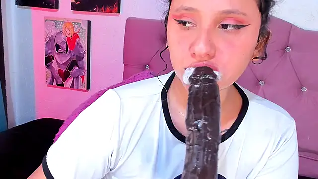 Mila_nixon02 live sex cam