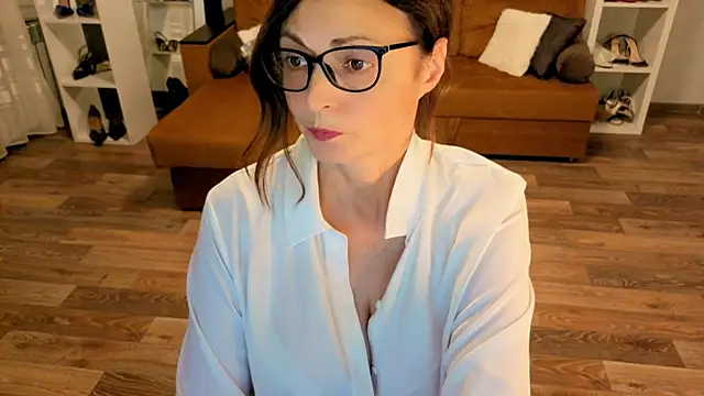 CaringSophie live sex cam