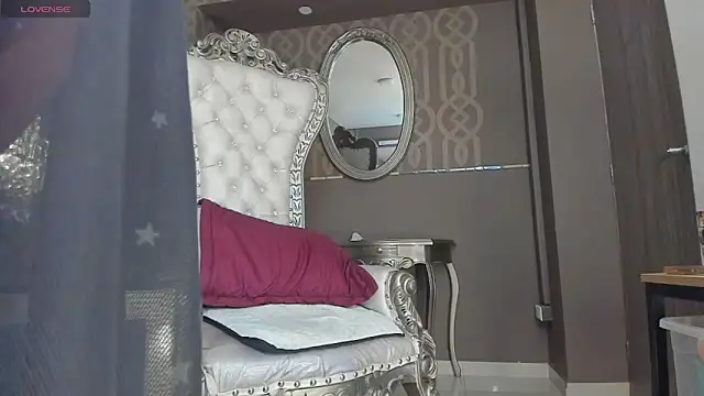 Janna_Rousse_ live sex cam