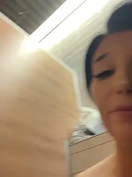 Tisha_Busty live sex cam