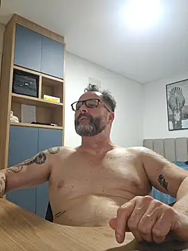 lorenzoDaddy live sex cam