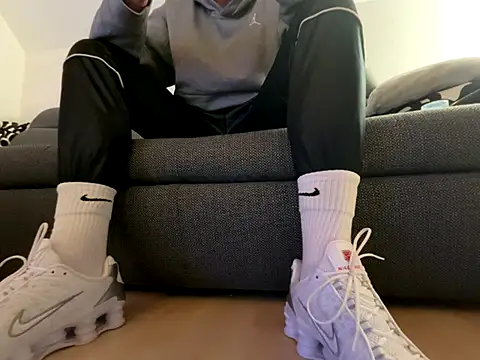 nikeaddicted2 live sex cam