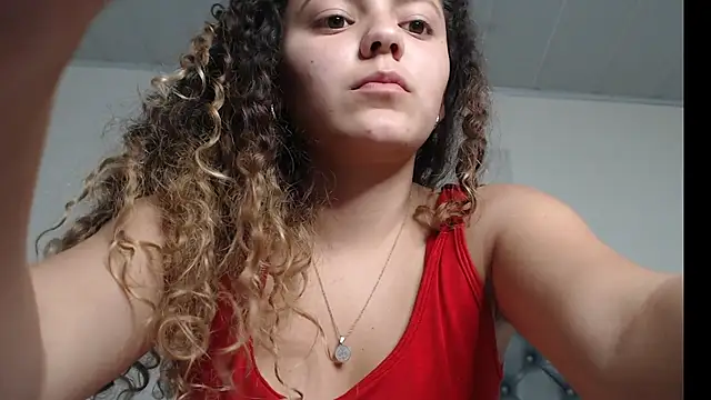 Giia_Monroe's cam snapshot