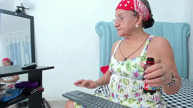 MatureHorny_70 live sex cam