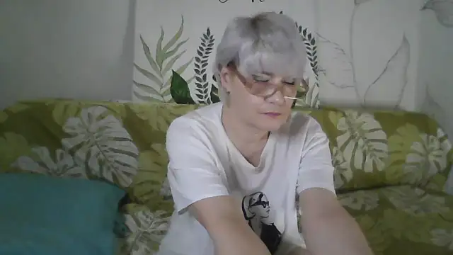 Catty_Lady's cam snapshot