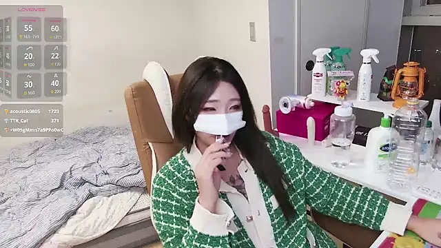 Milk_Sola live sex cam