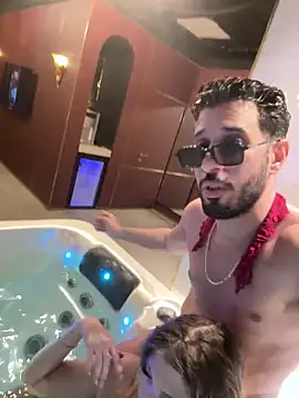 husbandandwifetobe's cam snapshot