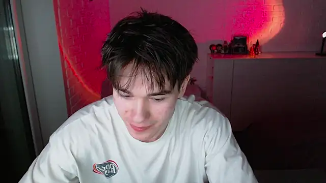 MarkusDean live sex cam